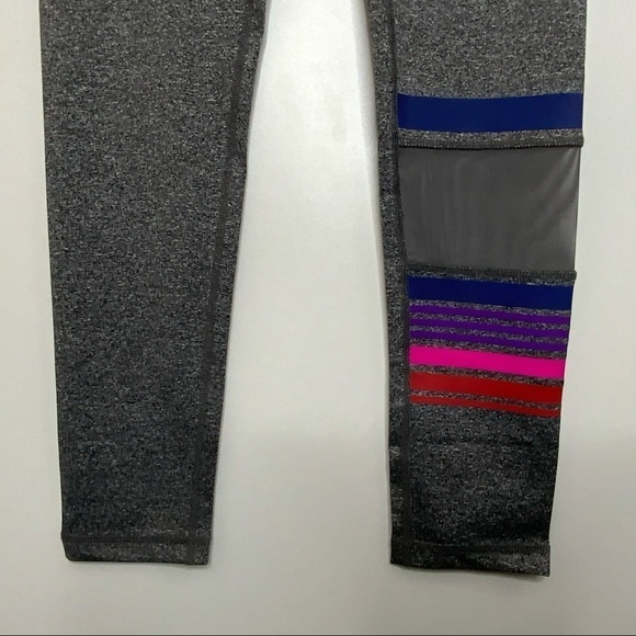C & C California Gray Stripe Around Leggings S/Med - Picture 4 of 6